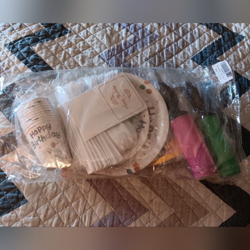 Dino Birthday Party Supplies Set